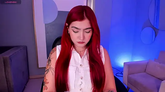 Snapshot of ViolettCastel chatting on September 18, 6:43 pm ViolettCastel online show from September 18, 6:43 pm