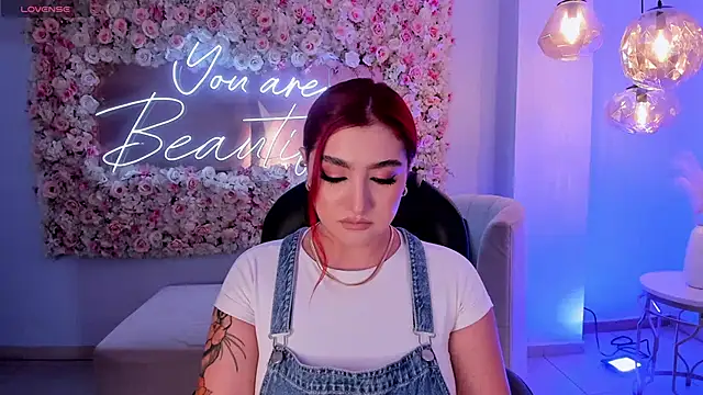 Snapshot of ViolettCastel chatting on September 22, 6:21 pm ViolettCastel online show from September 22, 6:21 pm