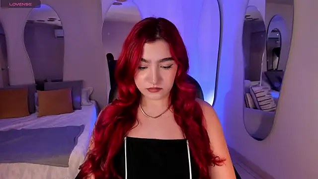 Snapshot of ViolettCastel chatting on October 3, 7:11 pm ViolettCastel online show from October 3, 7:11 pm