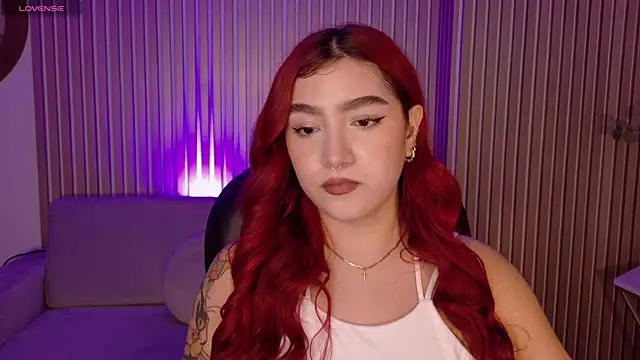 Snapshot of ViolettCastel chatting on November 6, 7:26 pm ViolettCastel online show from November 6, 7:26 pm