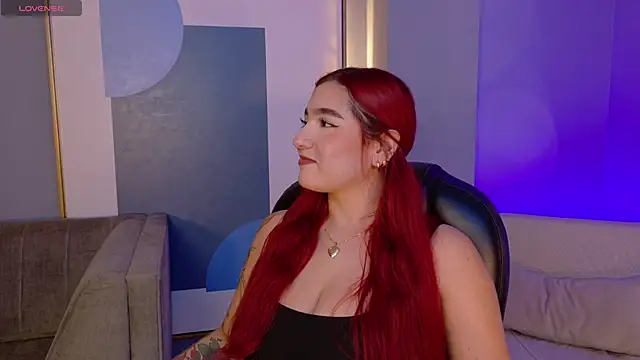 Snapshot of ViolettCastel chatting on November 8, 7:23 pm ViolettCastel online show from November 8, 7:23 pm