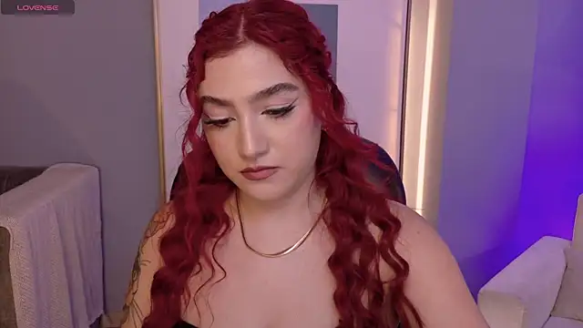 Snapshot of ViolettCastel chatting on November 12, 7:46 pm ViolettCastel online show from November 12, 7:46 pm