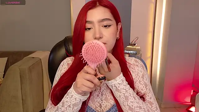 Snapshot of ViolettCastel chatting on November 14, 7:01 pm ViolettCastel online show from November 14, 7:01 pm