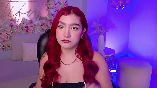 Snapshot of ViolettCastel chatting on November 20, 7:13 pm ViolettCastel online show from November 20, 7:13 pm