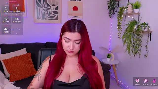 ViolettCastel online show from April 19, 6:43 pm