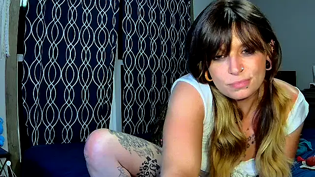 ZeelaXoXo online show from September 20, 4:13 am