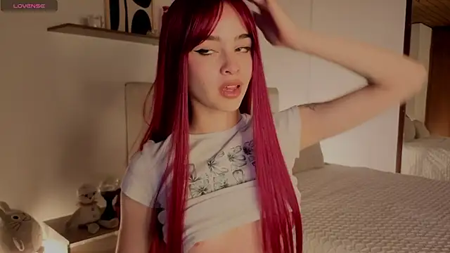 Snapshot of Roxxy_mora chatting on October 10, 9:36 pm Roxxy mora online show from October 10, 9:36 pm