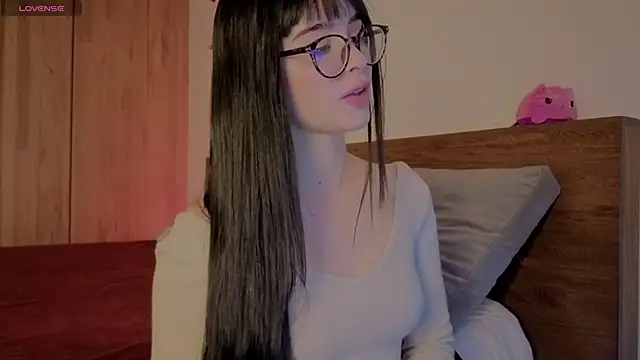 Snapshot of Roxxy_mora chatting on June 22, 10:51 pm Roxxy mora online show from June 22, 10:51 pm