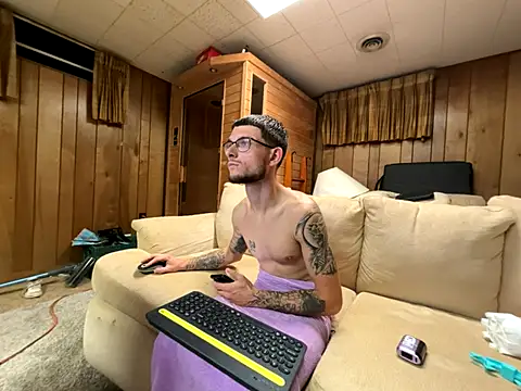 hungkubenski online show from October 19, 5:41 am