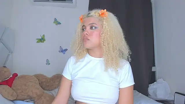 Snapshot of sofiacastillo01 chatting on January 11, 1:54 am sofiacastillo01 online show from January 11, 1:54 am