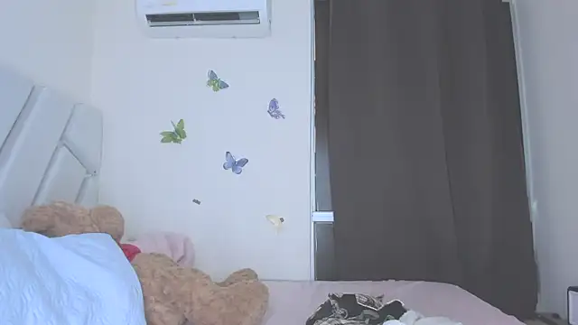 Snapshot of sofiacastillo01 chatting on February 8, 1:47 pm sofiacastillo01 online show from February 8, 1:47 pm