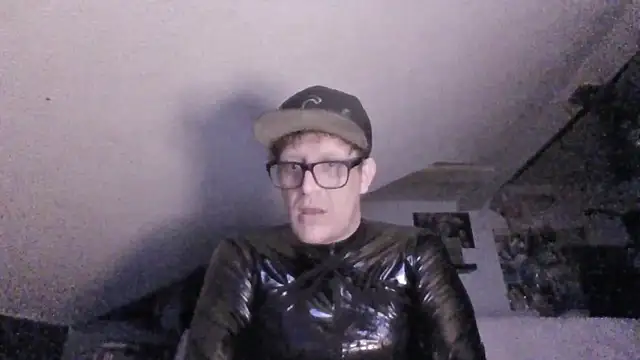 Bigthroaterboy online show from November 11, 9:26 pm