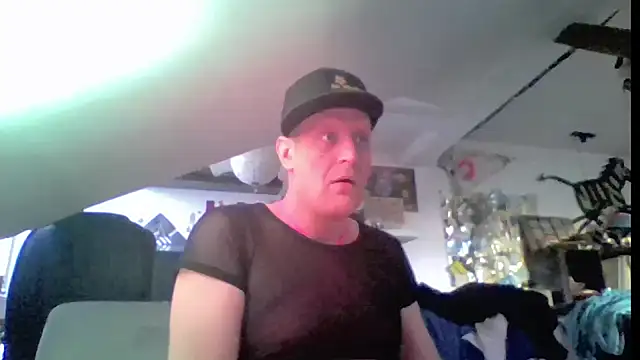 Bigthroaterboy online show from June 3, 6:35 pm