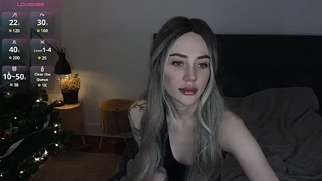 Sara Tranquil online show from December 8, 6:50 pm