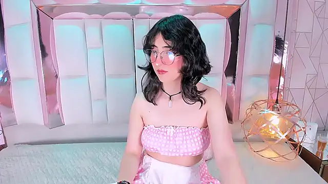 SaraMartini1 online show from September 14, 5:50 am