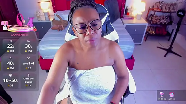 Snapshot of ShantalDior chatting on September 9, 3:06 am ShantalDior online show from September 9, 3:06 am