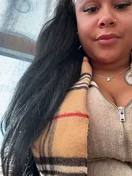 HaileyDiana online show from February 17, 11:55 am