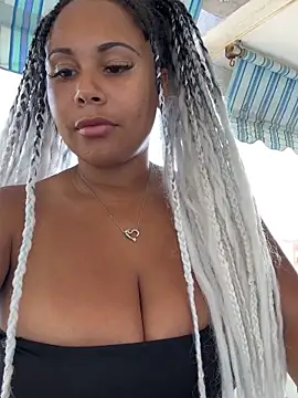 HaileyDiana online show from September 18, 1:57 pm