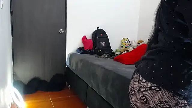 lili peach online show from April 17, 7:39 pm