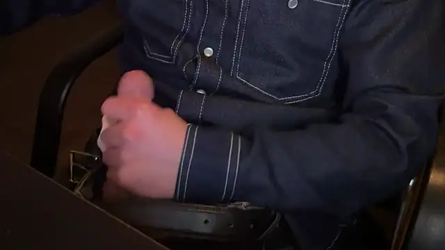 KendrickJiz online show from April 4, 1:15 am