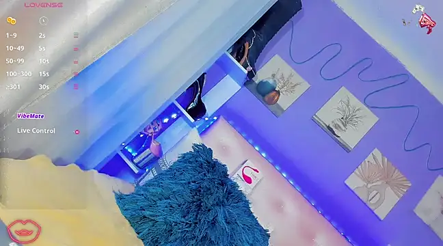 Snapshot of Baby_Aliz chatting on March 1, 1:32 am Baby Aliz online show from March 1, 1:32 am