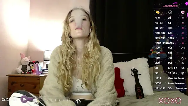 EllieeRose online show from February 24, 6:15 pm