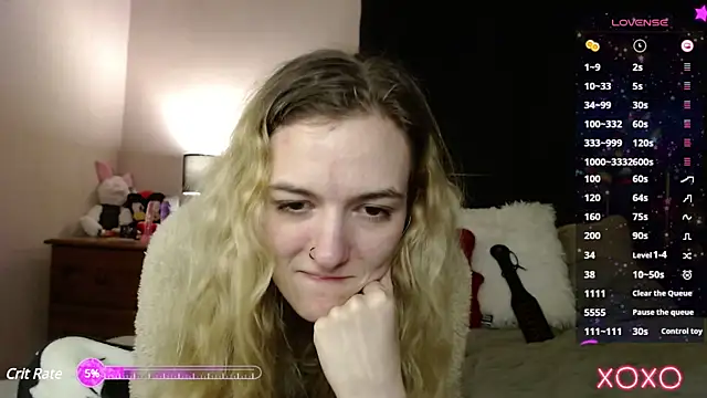 EllieeRose online show from March 18, 9:31 am