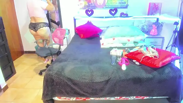 karenmilf 4 online show from December 21, 3:03 am