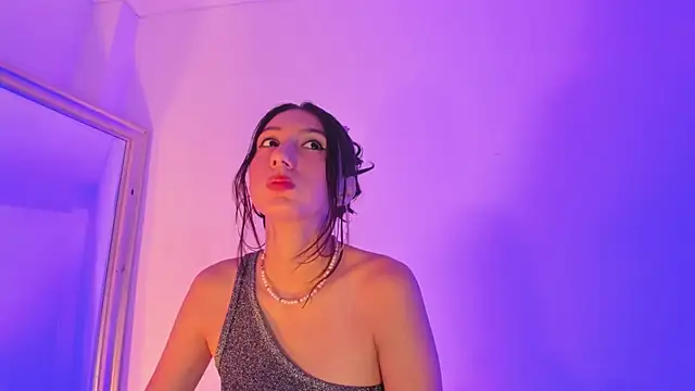 Snapshot of LyaEvanss chatting on October 14, 1:56 pm LyaEvanss online show from October 14, 1:56 pm