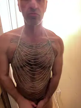 Snapshot of DaddySnowXX chatting on March 18, 1:21 am DaddySnowXX online show from March 18, 1:21 am