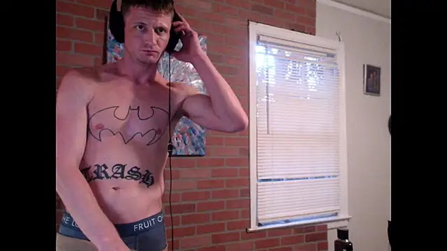 Snapshot of trash4cash chatting on December 31, 10:45 pm trash4cash online show from December 31, 10:45 pm