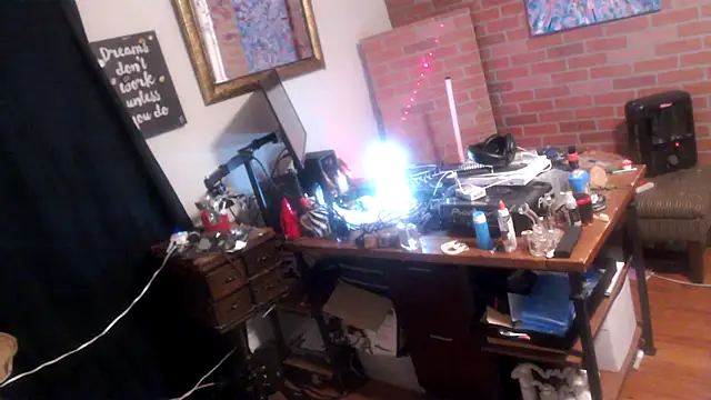 Snapshot of trash4cash chatting on January 15, 10:06 am trash4cash online show from January 15, 10:06 am