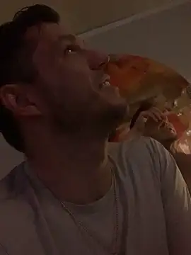 Snapshot of trash4cash chatting on January 26, 7:10 am trash4cash online show from January 26, 7:10 am