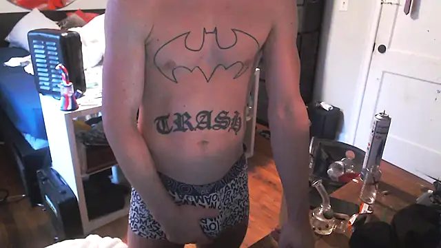 Snapshot of trash4cash chatting on January 27, 4:22 pm trash4cash online show from January 27, 4:22 pm