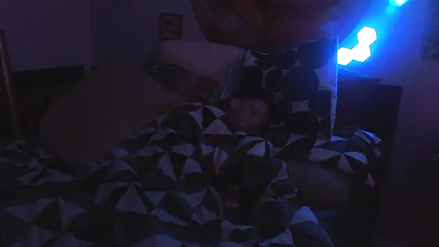 Snapshot of trash4cash chatting on February 22, 3:58 pm trash4cash online show from February 22, 3:58 pm