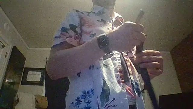 Snapshot of trash4cash chatting on February 27, 12:43 am trash4cash online show from February 27, 12:43 am