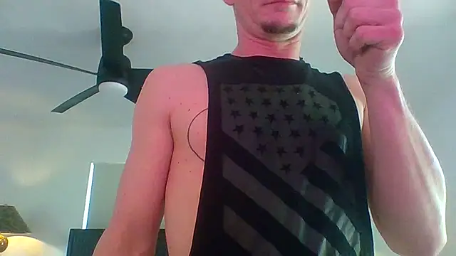 Snapshot of trash4cash chatting on February 27, 4:32 pm trash4cash online show from February 27, 4:32 pm