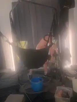 Snapshot of trash4cash chatting on March 18, 10:48 pm trash4cash online show from March 18, 10:48 pm