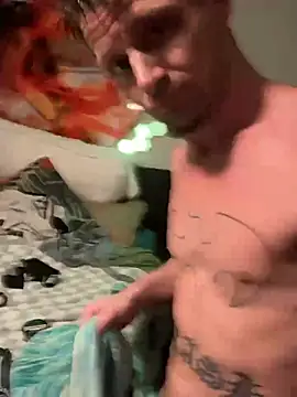 Snapshot of trash4cash chatting on March 22, 10:28 am trash4cash online show from March 22, 10:28 am