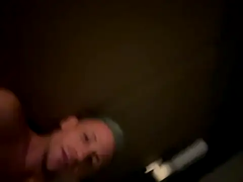 Snapshot of trash4cash chatting on September 9, 8:03 am trash4cash online show from September 9, 8:03 am