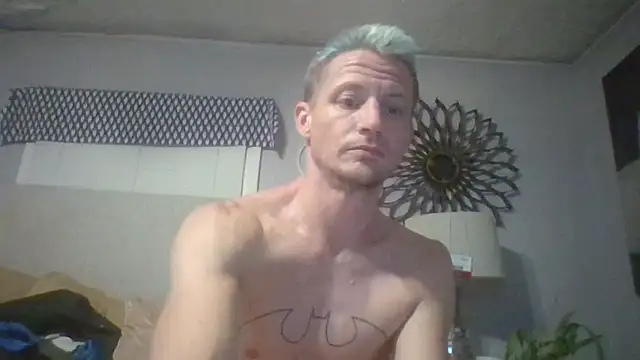 Snapshot of trash4cash chatting on September 12, 1:38 am trash4cash online show from September 12, 1:38 am