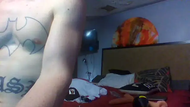 Snapshot of trash4cash chatting on October 19, 5:57 pm trash4cash online show from October 19, 5:57 pm