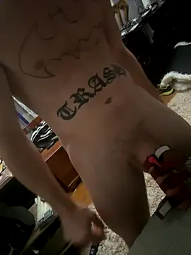 Snapshot of trash4cash chatting on November 17, 9:31 pm trash4cash online show from November 17, 9:31 pm