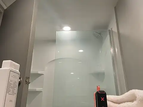 Snapshot of trash4cash chatting on December 21, 4:52 am trash4cash online show from December 21, 4:52 am