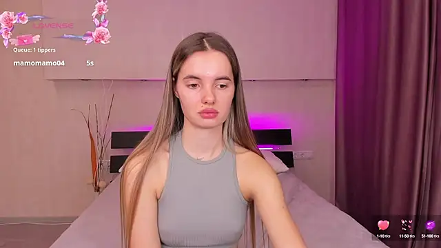 Snapshot of Erika_Carpenter chatting on December 6, 1:18 am Erika Carpenter online show from December 6, 1:18 am