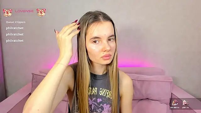 Snapshot of Erika_Carpenter chatting on December 14, 3:07 am Erika Carpenter online show from December 14, 3:07 am