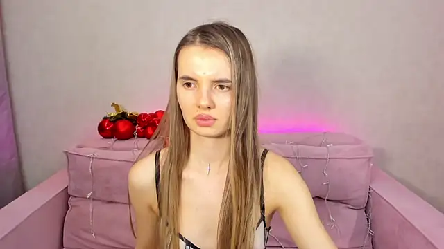 Snapshot of Erika_Carpenter chatting on December 17, 11:59 pm Erika Carpenter online show from December 17, 11:59 pm