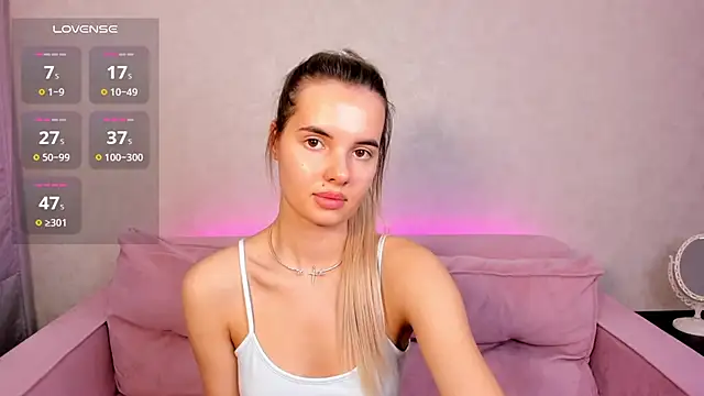 Snapshot of Erika_Carpenter chatting on March 7, 3:29 am Erika Carpenter online show from March 7, 3:29 am