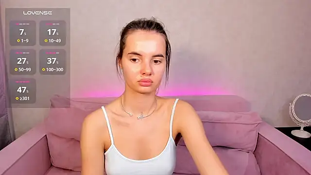 Snapshot of Erika_Carpenter chatting on March 8, 12:00 am Erika Carpenter online show from March 8, 12:00 am