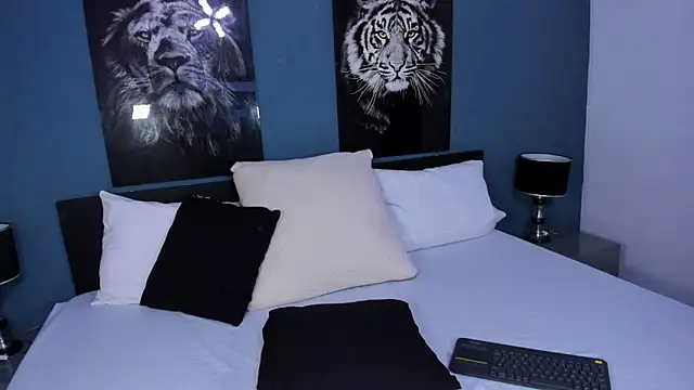 Snapshot of Liana_Bernocchi chatting on February 26, 8:00 pm Liana Bernocchi online show from February 26, 8:00 pm